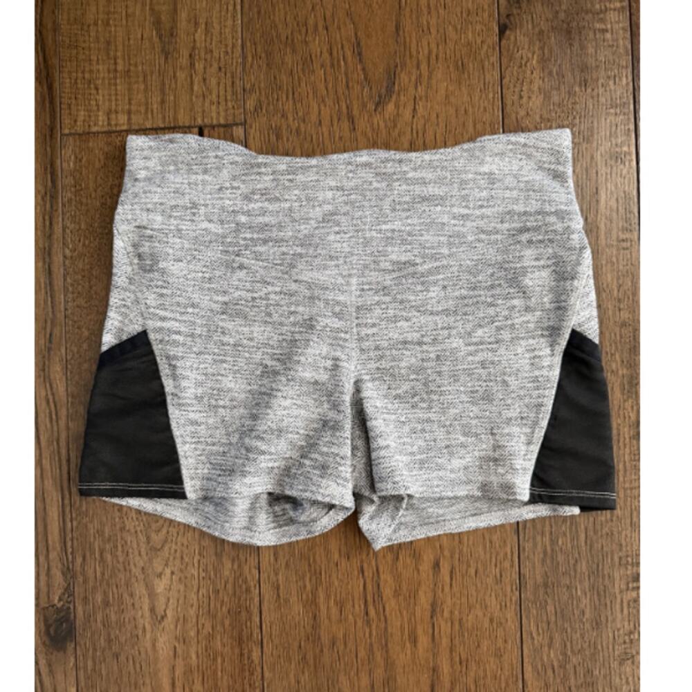 Manduka Heather Gray Biker Shorts Mesh Side Panels Yoga Athletic Shorts - Picture 2 of 6